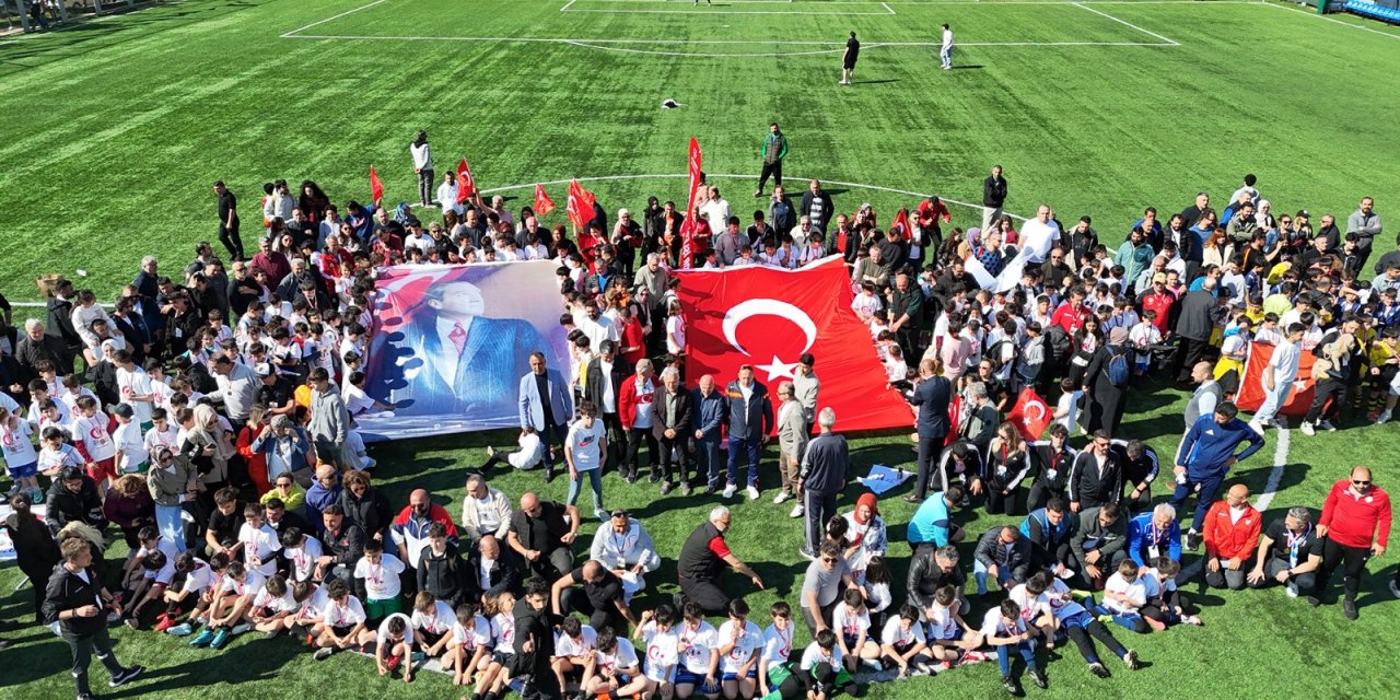 Ataşehir’de 23 Nisan Coşkusu: Binlerce Çocuk Doyasıya Eğlendi