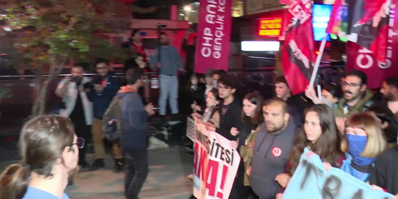 Ankara'da üniversite öğrencilerinin eylemine polis müdahalesi