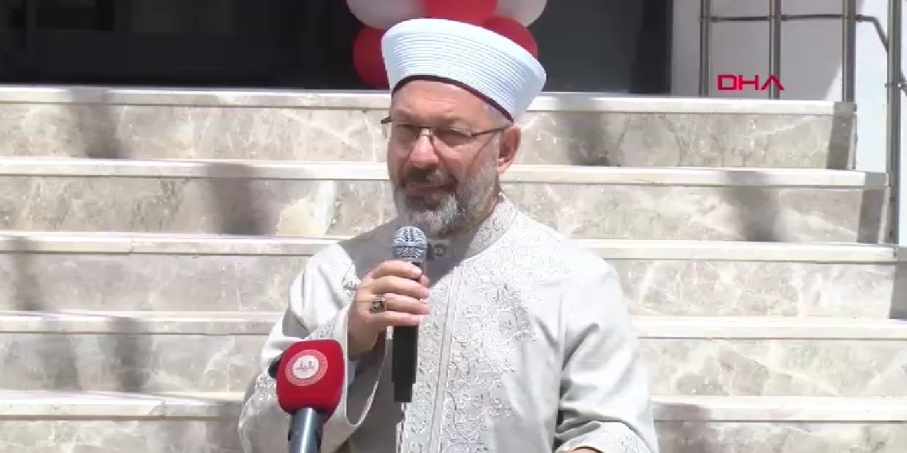 Ali Erbaş'tan yapay zeka yorumu: 'Şaşkınlıklar, hayretler içerisinde cevaplar verdi bana'
