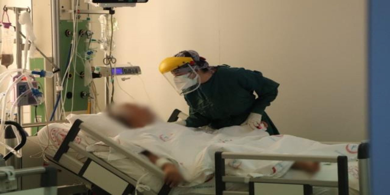 Koronavirüs hastasının isteği sağlık çalışanını ağlattı! "Yalvarıyorum biraz nefes verin"
