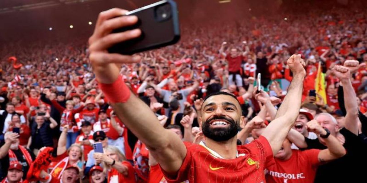 Ertuğrul Özkök: Soyunma odasından öyle bir ses geldi ki birden “iki ayyaşı” hatırlayıp ayağa kalktım, saygı duruşu yaptım