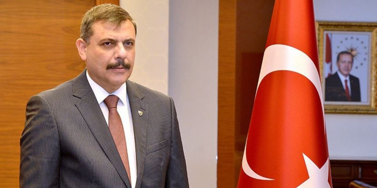Erzurum Valisi, oğlunun çakarlı araç paylaşımına sahip çıktı: 'Beşer şaşar'