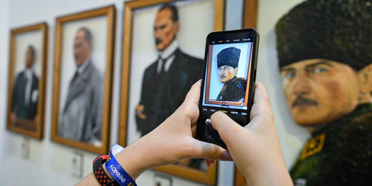 İzmir’de sanat ve antika fuarına yoğun ilgi