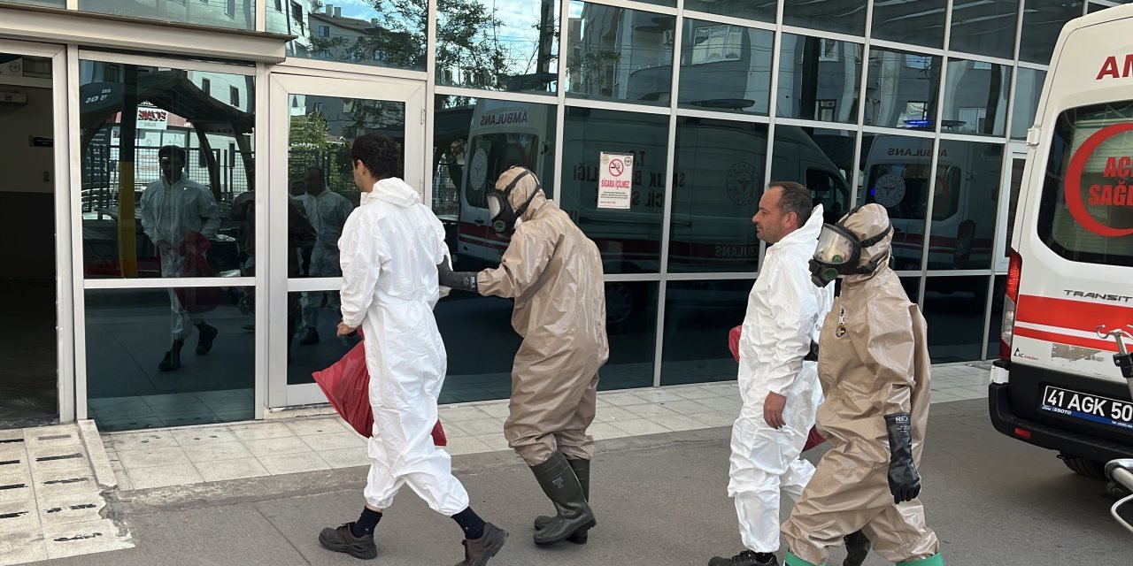 Kimyasal madde tankını temizlerken fenalaşan 4 işçi hastaneye kaldırıldı