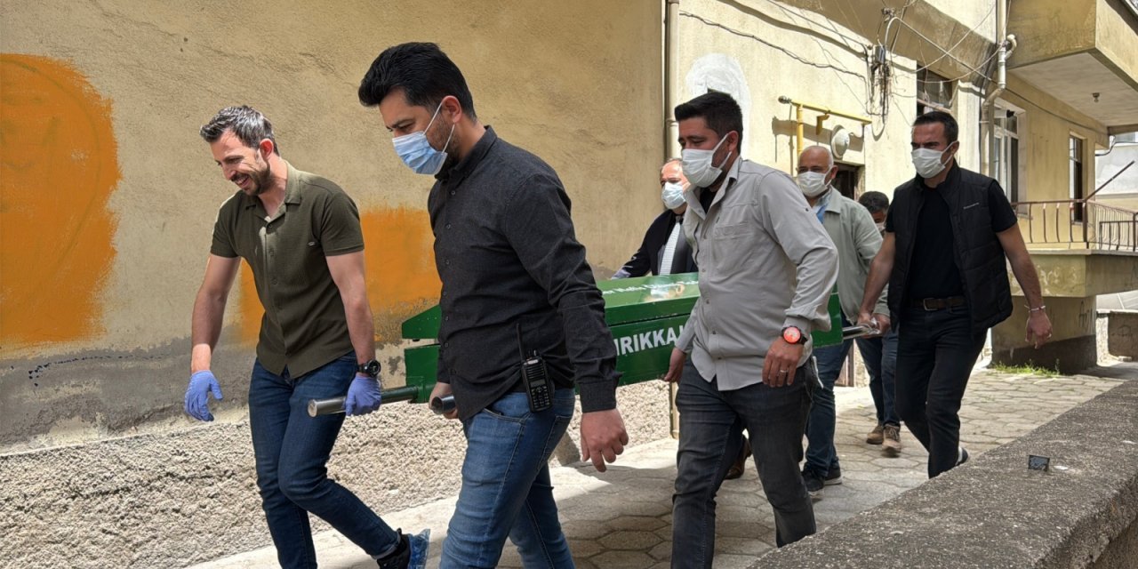 Kirayı alamayınca eve çilingirle girdi: Derin dondurucuda parçalanmış ceset bulundu
