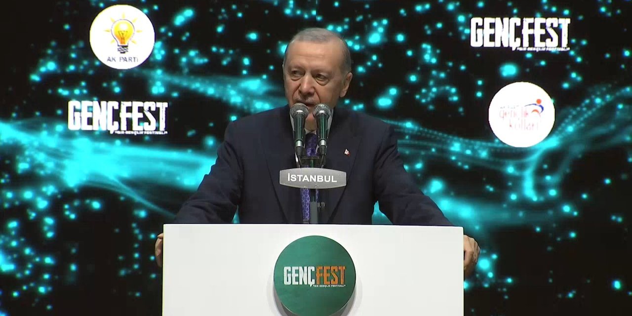 Erdoğan: Viskilerini yudumlayıp devrimcilik oynarken terörden kazandılar