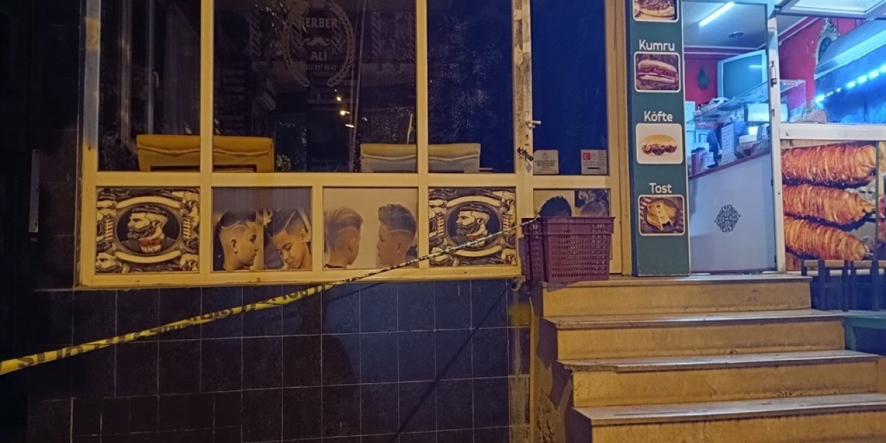 21 yaşındaki genci, 'kız kardeşleriyle arkadaşlık yaptığı' için öldürdüler