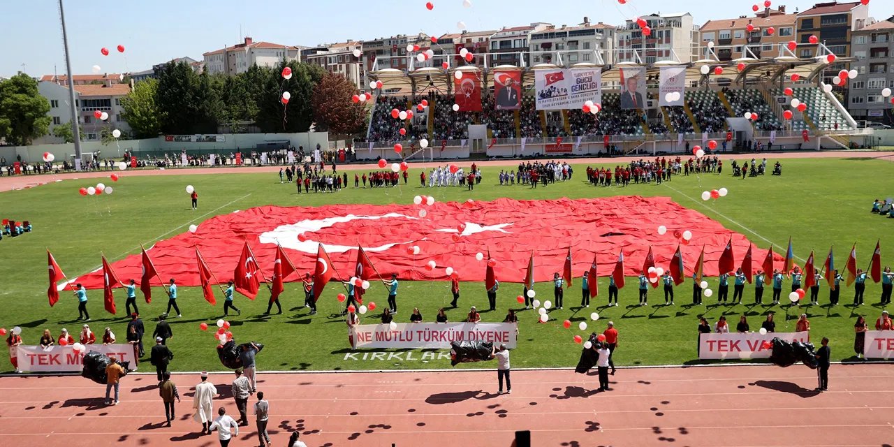 Spor camiasından 19 Mayıs Atatürk'ü Anma, Gençlik ve Spor Bayramı mesajları!
