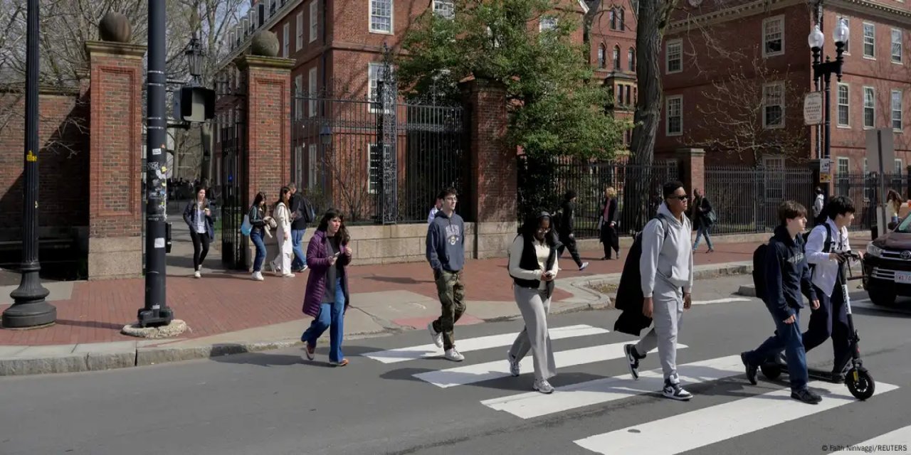 Trump Harvard'a yabancı öğrencilerin kabulünü yasakladı