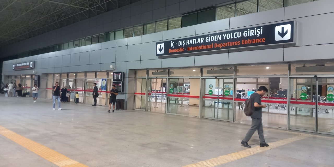 Diyarbakır Havalimanı’ndaki pistlerde çatlak oluştu, uçuşlar durduruldu