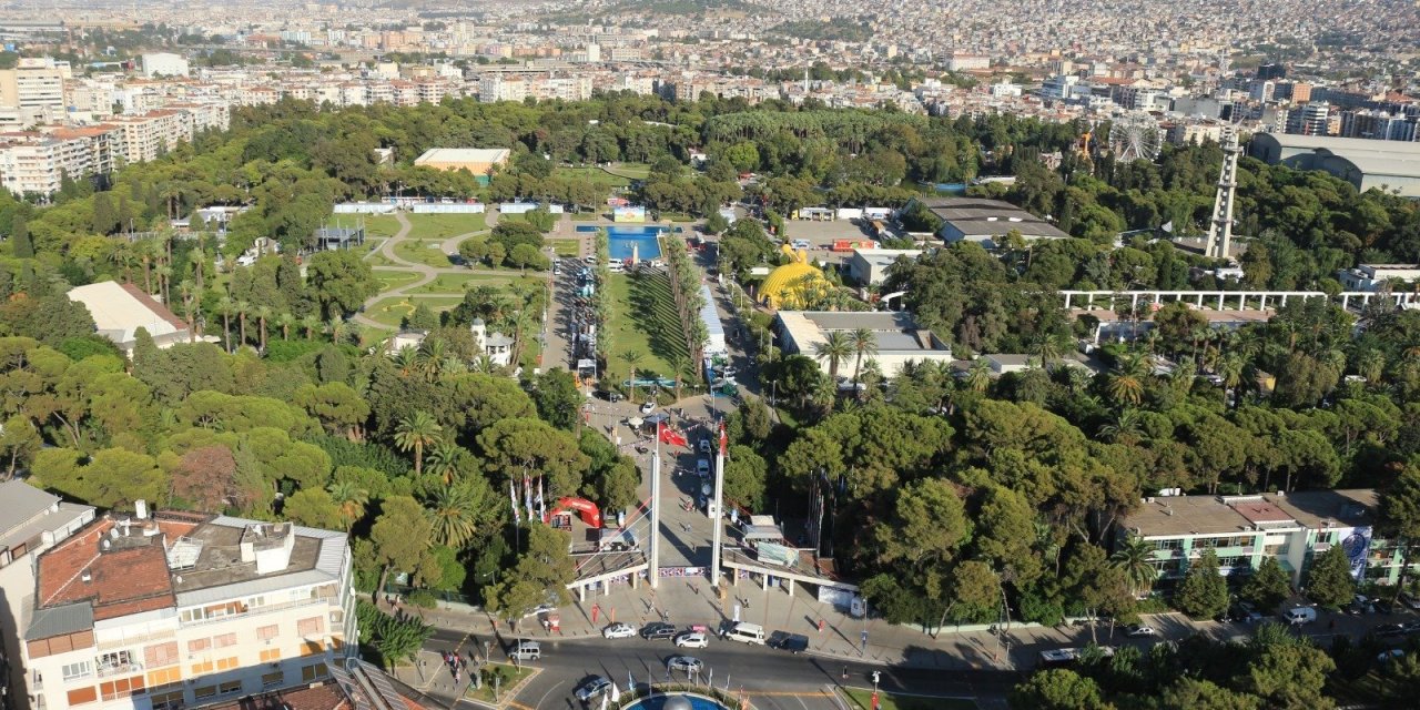 Başkan Tugay'dan Kültürpark için daha çok yeşil alan mesajı