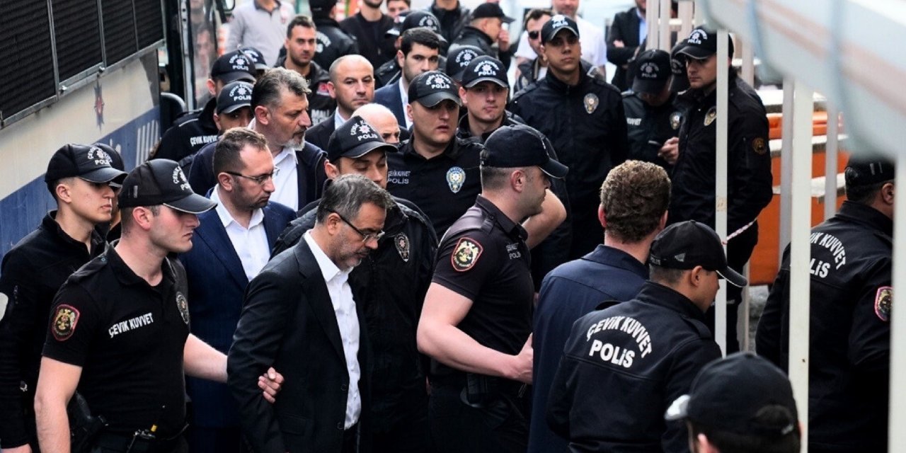 CHP'li beş belediye başkanı görevden uzaklaştırıldı