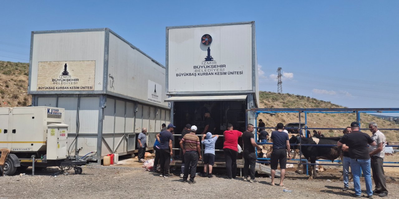 İzmir Büyükşehir’den bayramda güvenli ve hijyenik kesim hizmeti