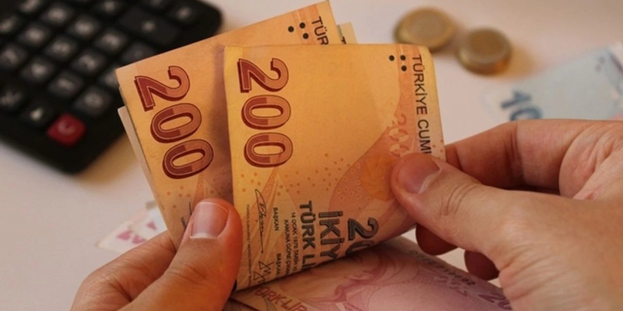 Maaşları enflasyon yuttu: Asgari ücretlinin cebinden 11.267 TL çıktı
