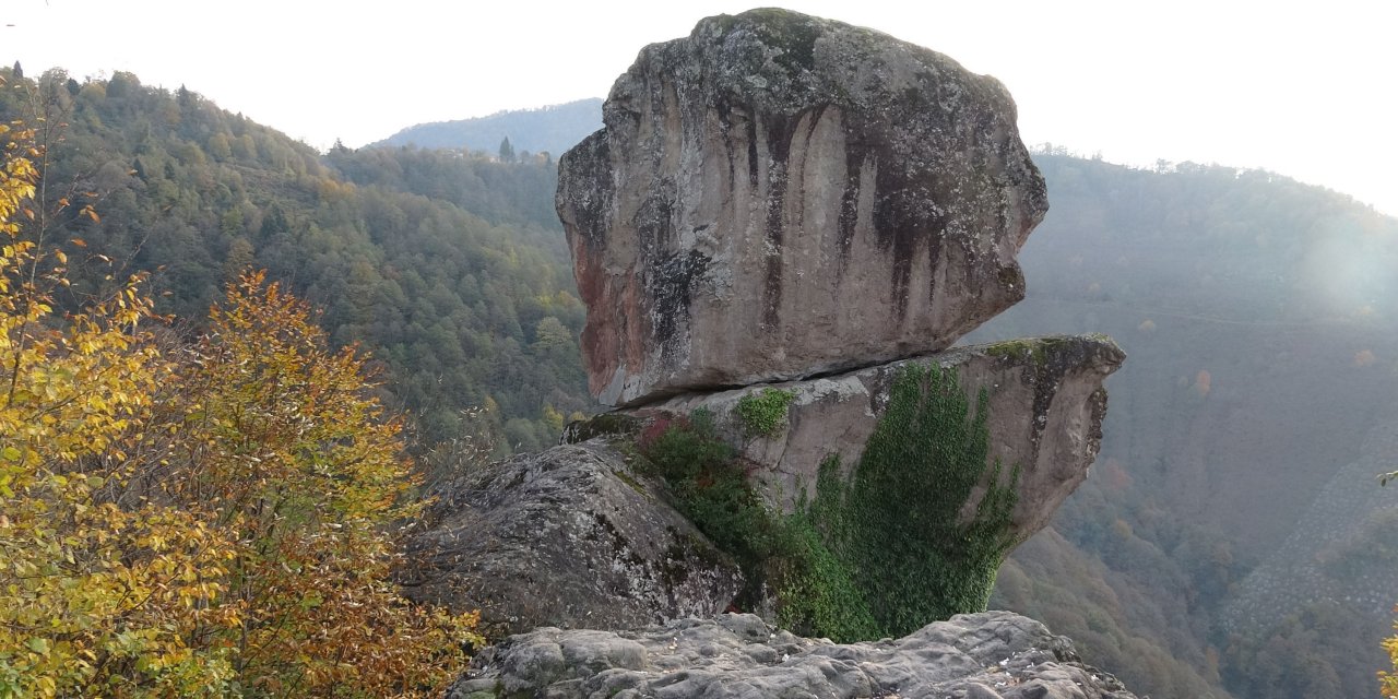 Giresun'da sıra dışı 'gelin kayası' ilgi çekiyor