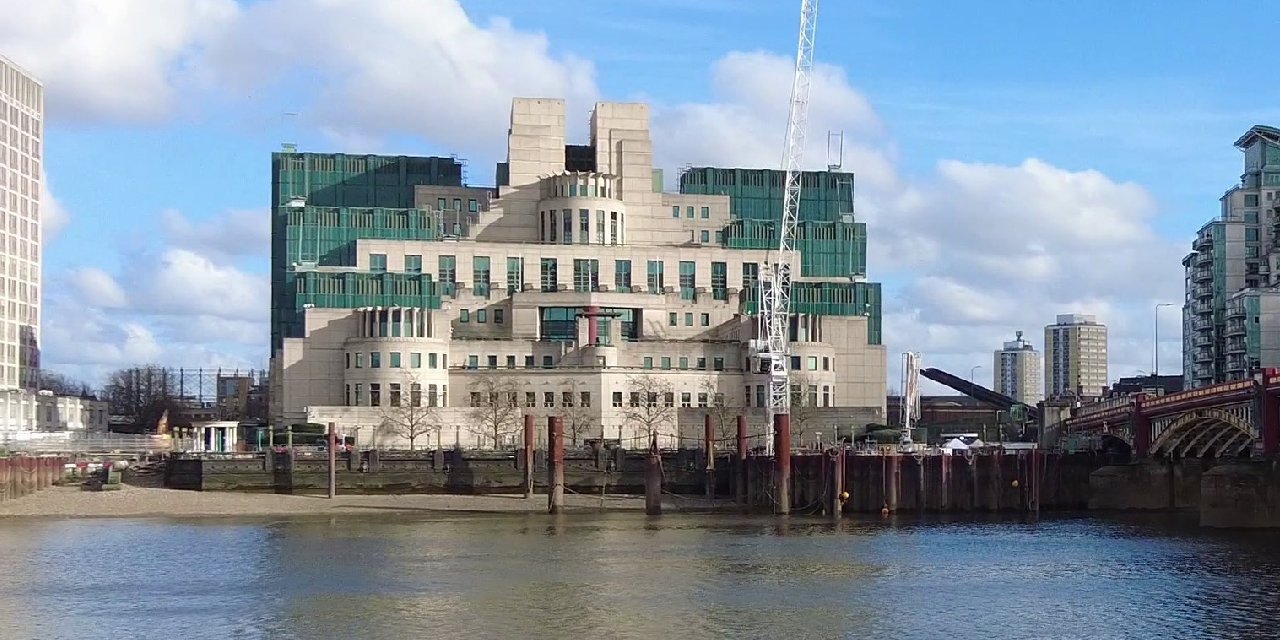 İngiliz istihbaratının başına ilk kez bir kadın atandı