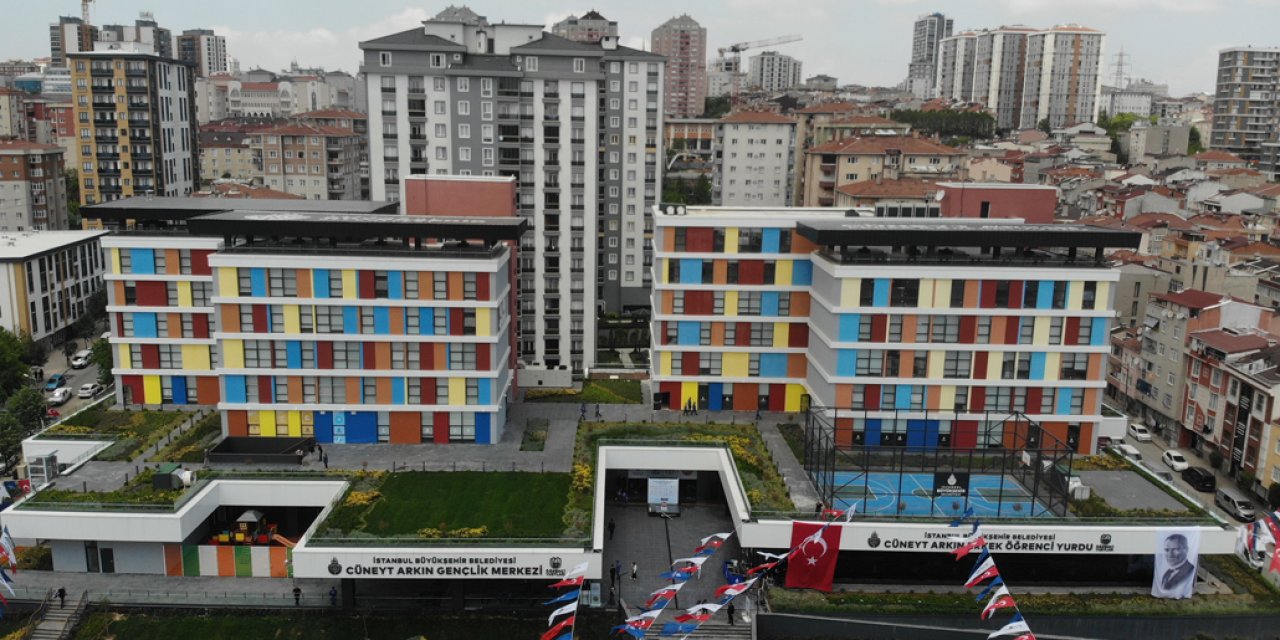 Halka dokunan ne varsa engelliyorlar: Artık belediyeler öğrenci yurdu açamayacak