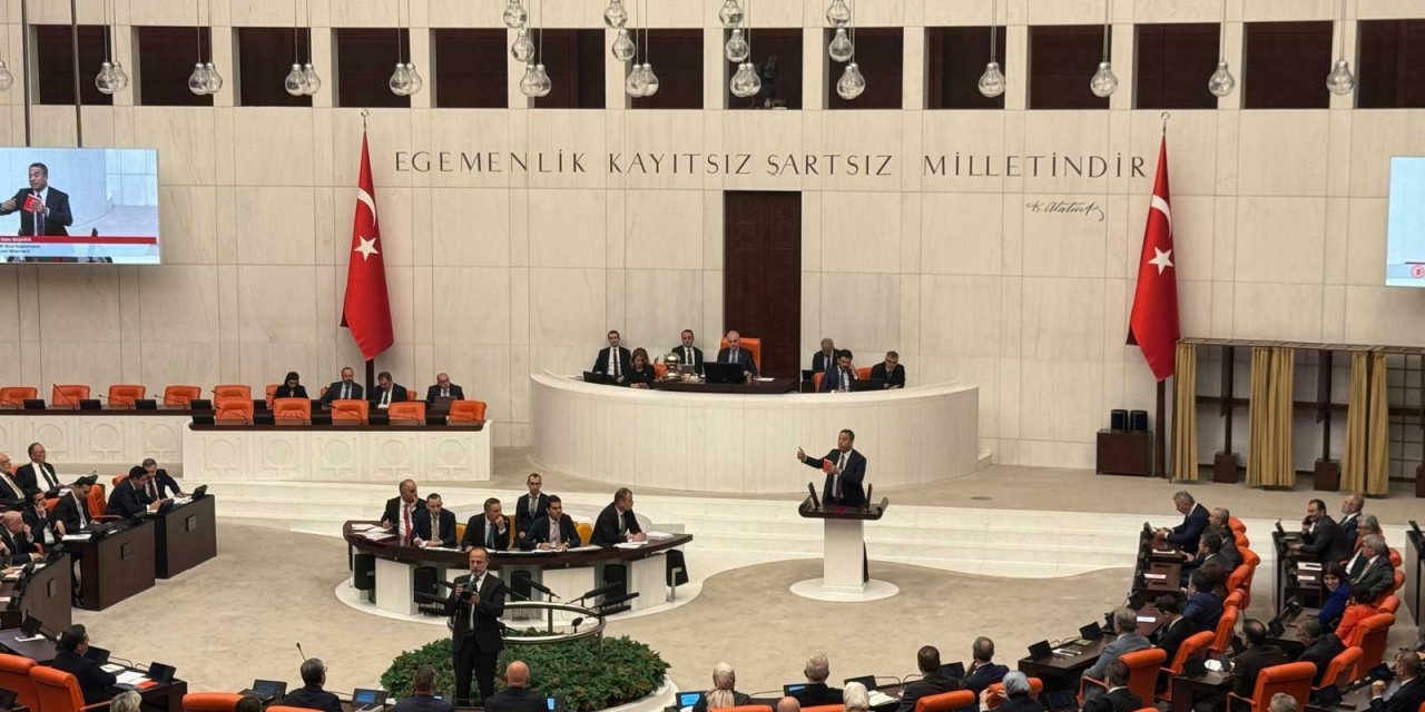 Meclis'te komisyon kurma görüşmeleri... Bahçeli 100 üye önermişti, partiler 35 kişiden yana