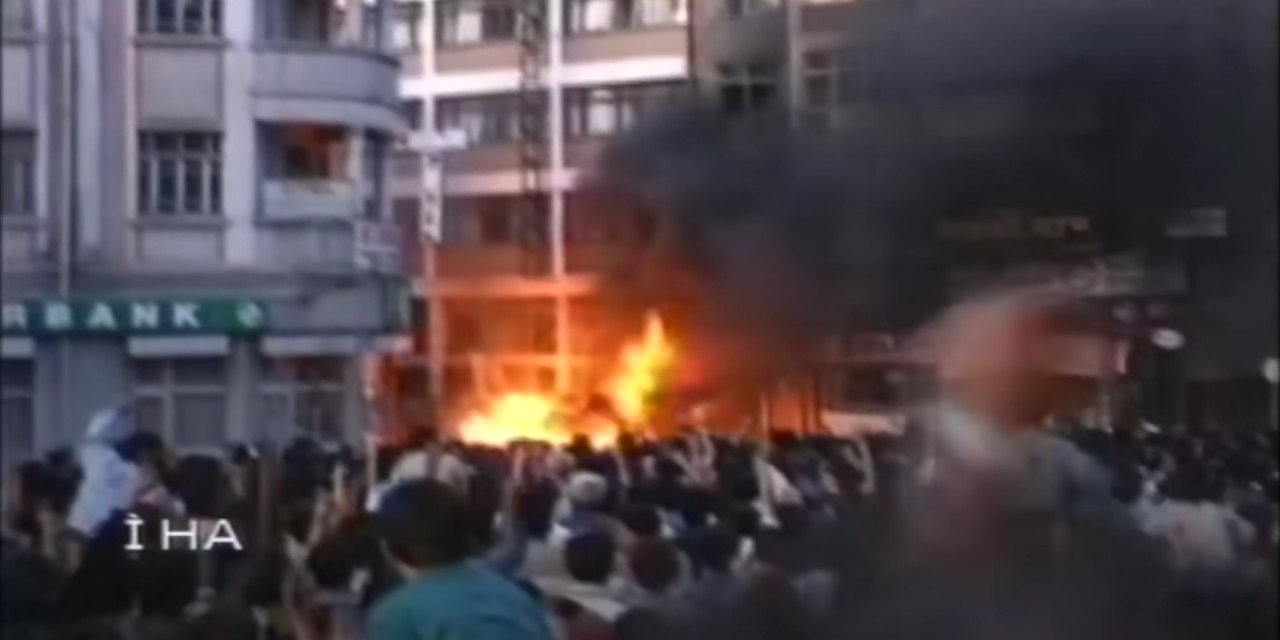 Dönemin İçişleri Bakanı, Sivas Katliamı'nı anlattı: 'Vali intihar edecekti'