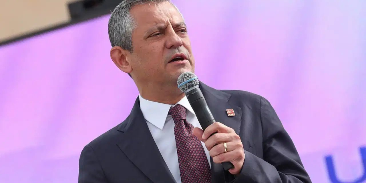 Özgür Özel'den Manavgat Belediyesi'ne operasyona tepki: ‘Onurlu mücadelemizin lekelenmesine izin vermeyiz’