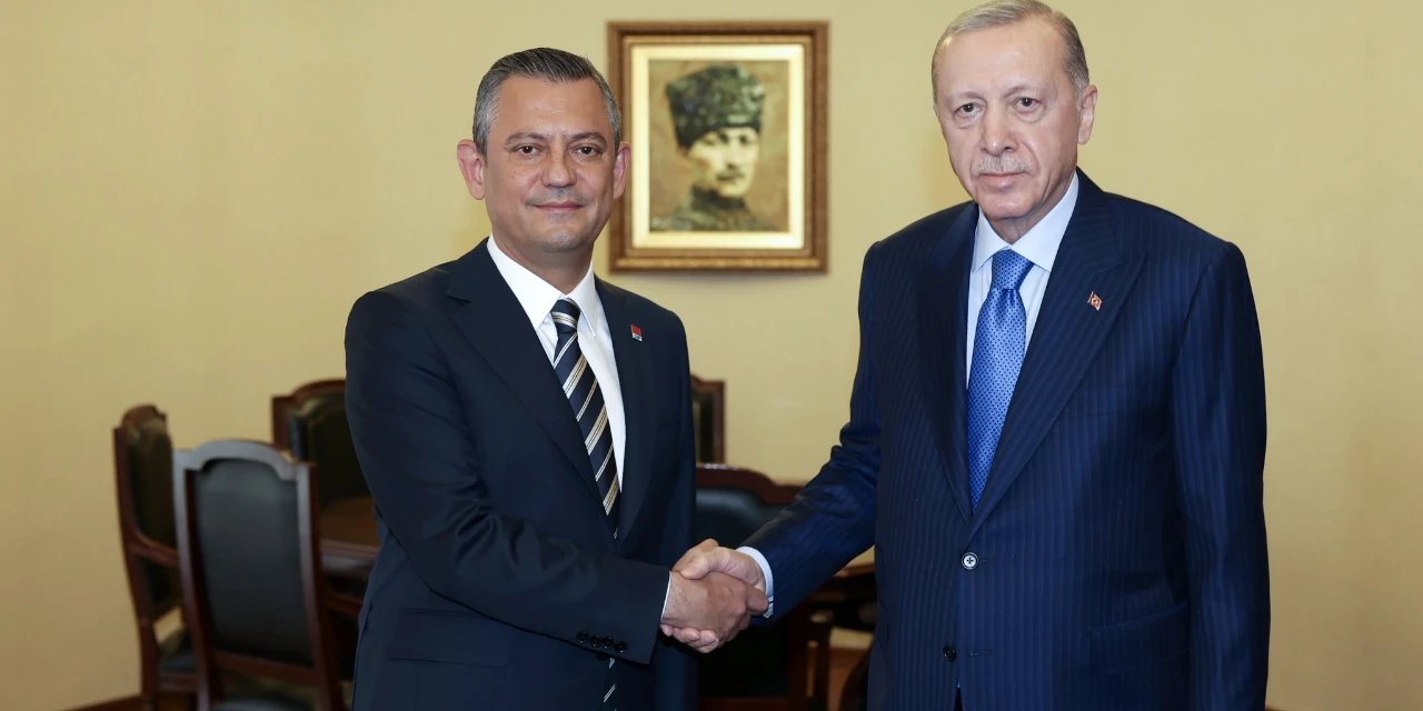 Bloomberg'den dikkat çeken Erdoğan ve Özgür Özel yorumu