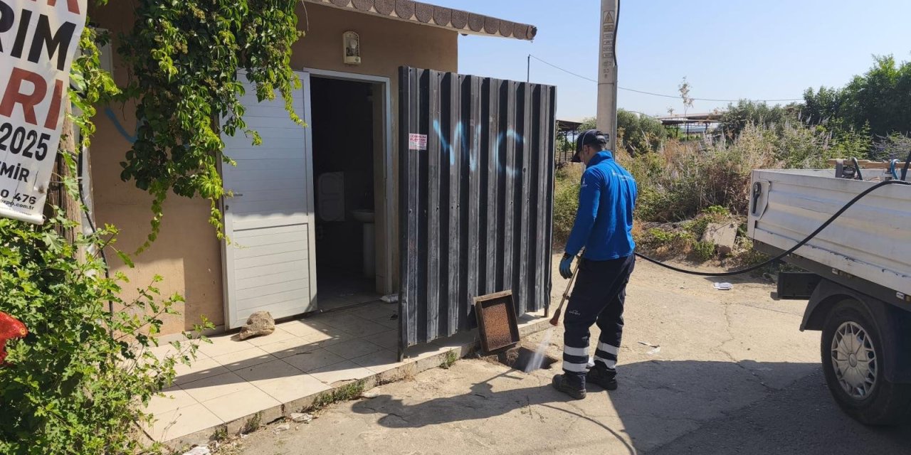 İzmir Büyükşehir Belediyesi 30 ilçede 27 ekiple görev başında