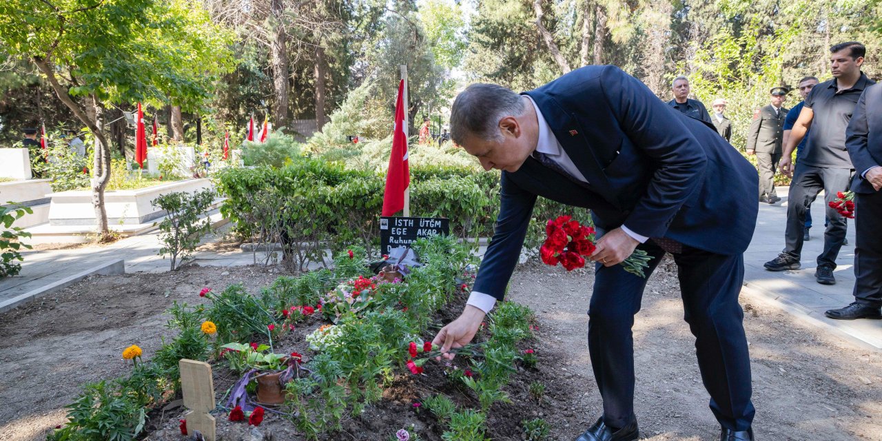 Başkan Tugay 15 Temmuz şehitlerini andı