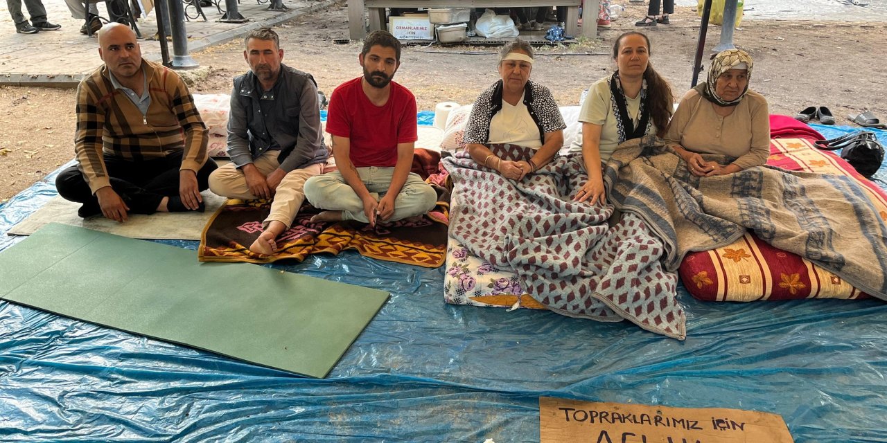 Köylüler zeytinlikleri için açlık grevinde