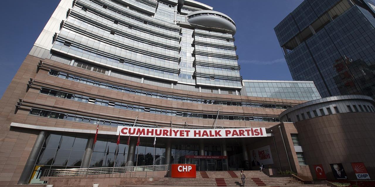 CHP'nin Kurultay davasında mahkeme, Anayasa Mahkemesi'ne başvurdu