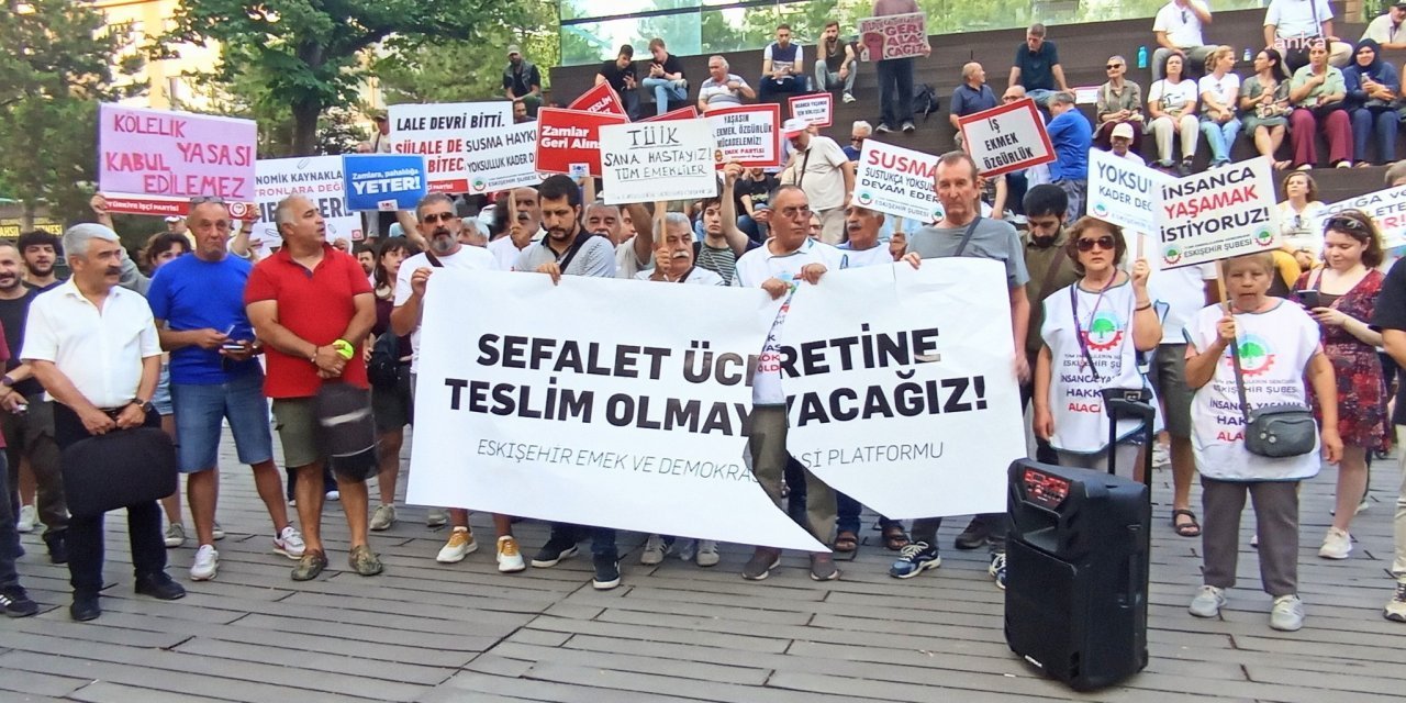 CHP'li Yalaz: Pankarta saldıran kişi AKP Odunpazarı Kadın Kolları yöneticisi