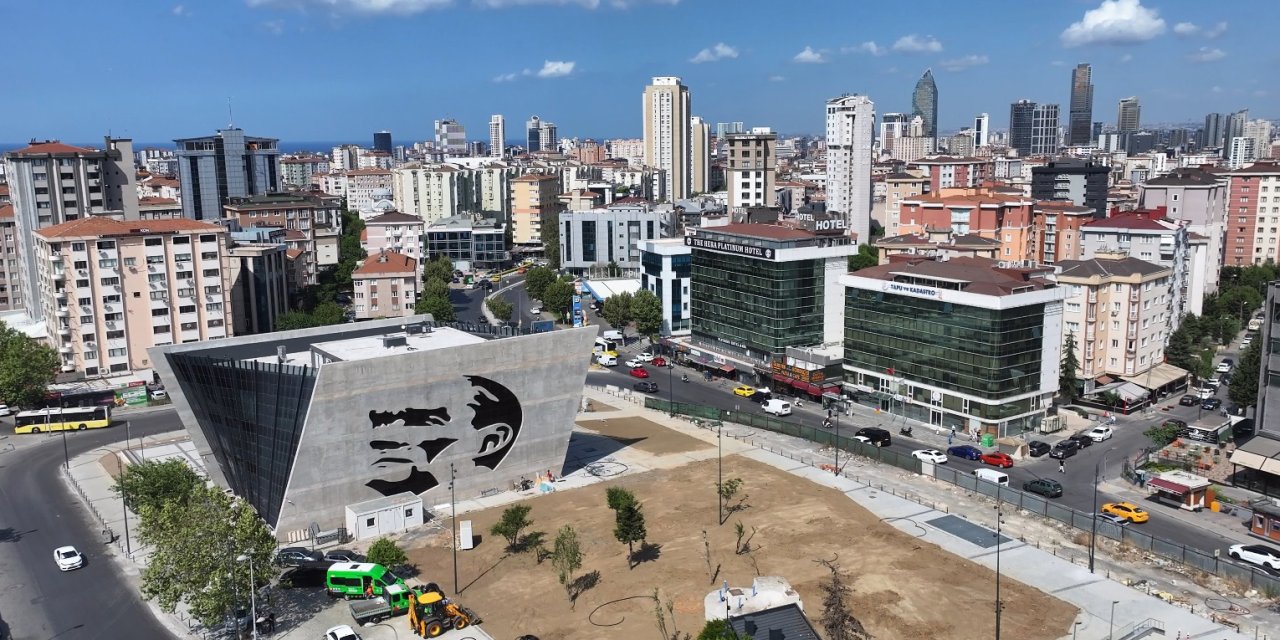 Ataşehir’e 12 Bin Metrekarelik Yeni Meydan Kazandırılıyor