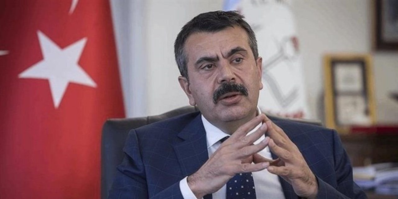 Milli Eğitim Bakanı Yusuf Tekin soruların İmam Hatipliler tarafından hazırlandığını söyledi