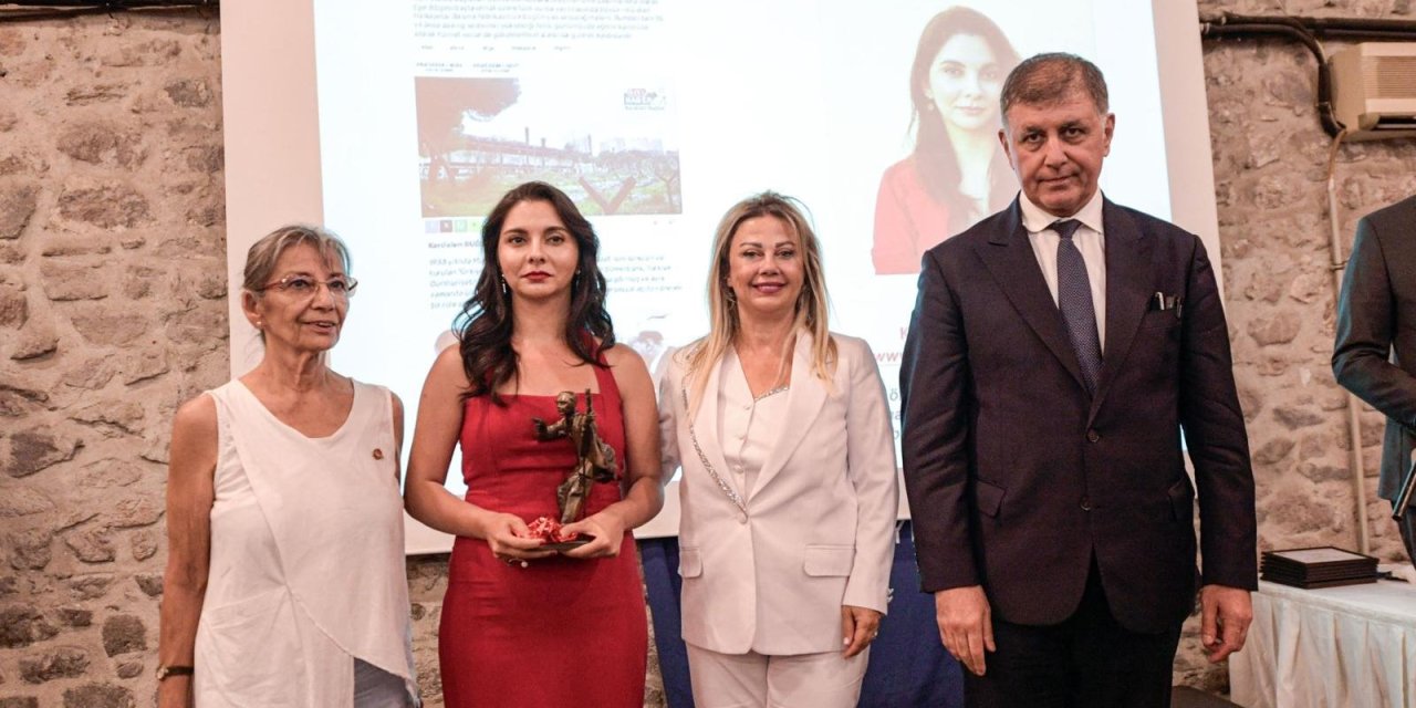 Başkan Tugay: “Basının susturulduğu yerde halk susturulmuştur”