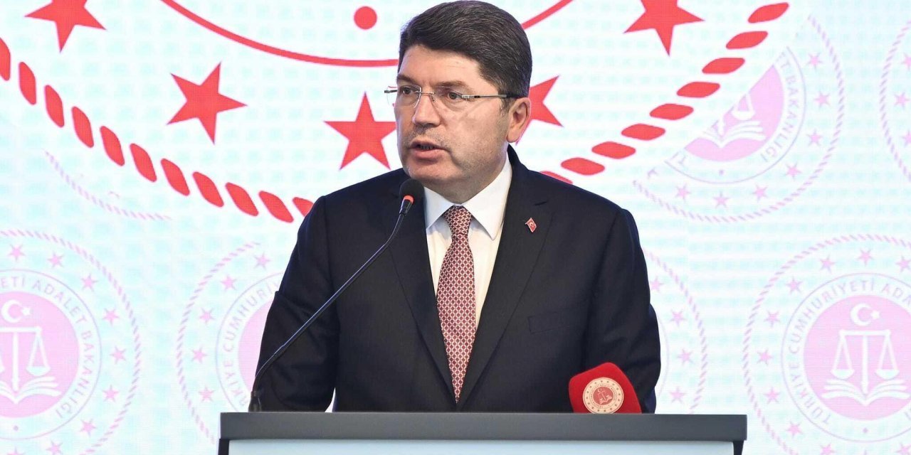 Bakan Tunç: Bir kedinin tekmelenerek öldürülmesine soruşturma başlatıldı