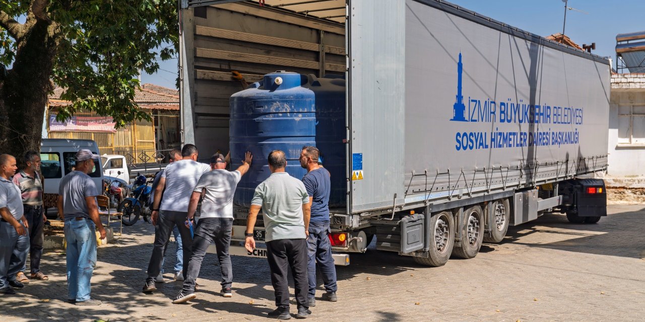 İzmir Büyükşehir yanan köylere can suyu oluyor