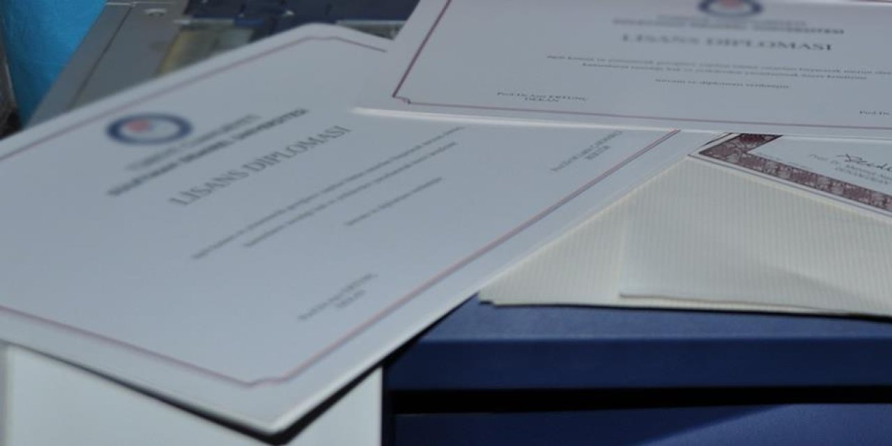 Sahte e-imza sistemiyle sahte diploma ürettiler, not yükselttiler