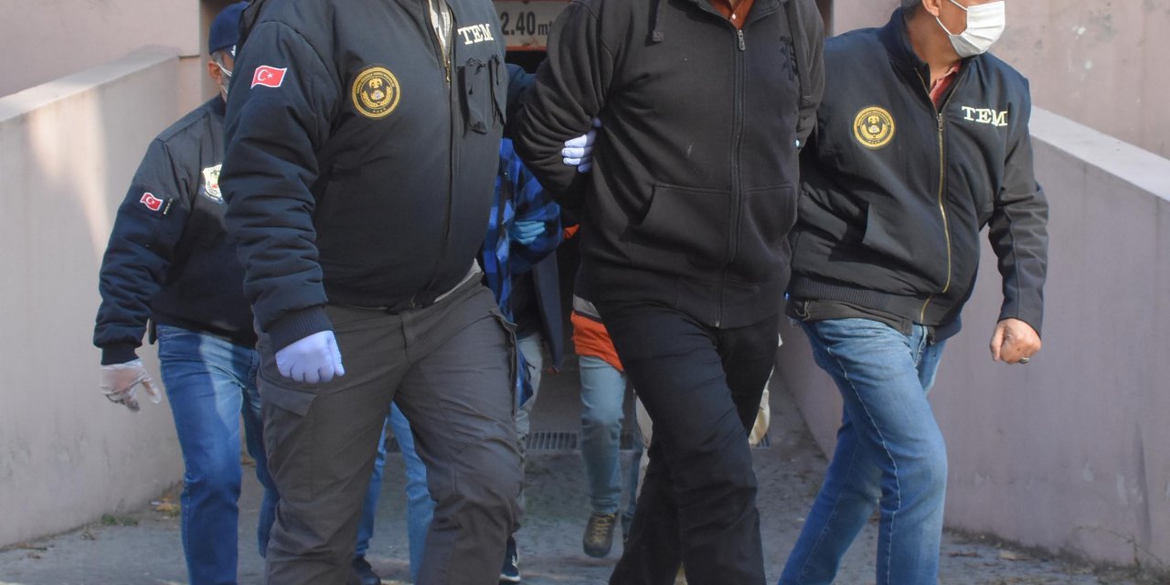 DEAŞ bağlantılı selefi grup üyeleri, adliyeye sevk edildi