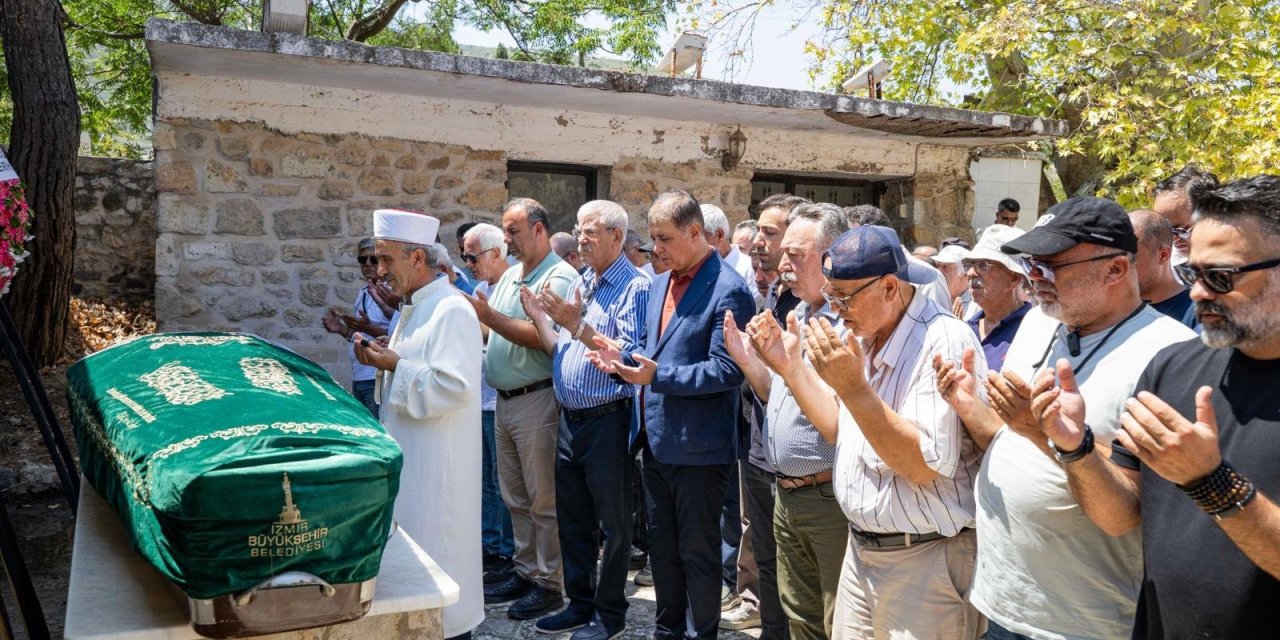 Tacettin Bayır’ın annesi son yolculuğuna uğurlandı