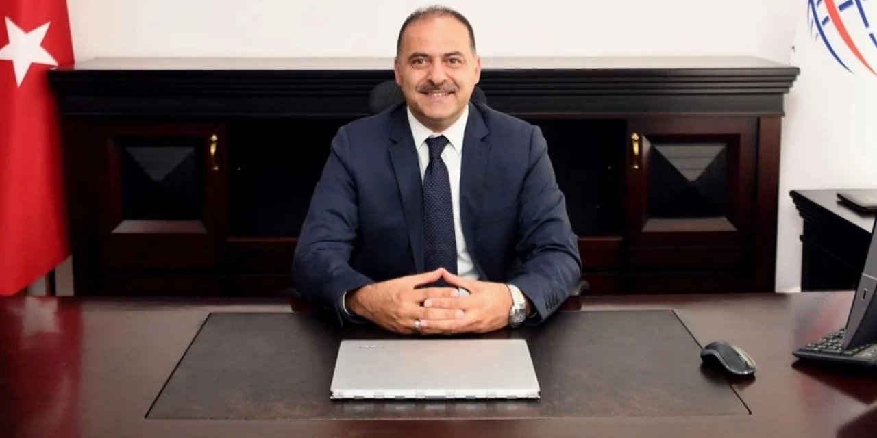 10 diplomalı bakan yardımcısı 4 diplomasını sildi