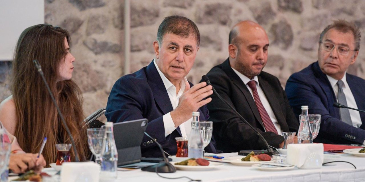 Başkan Tugay: Elimizin altında olan hazineleri görmeliyiz