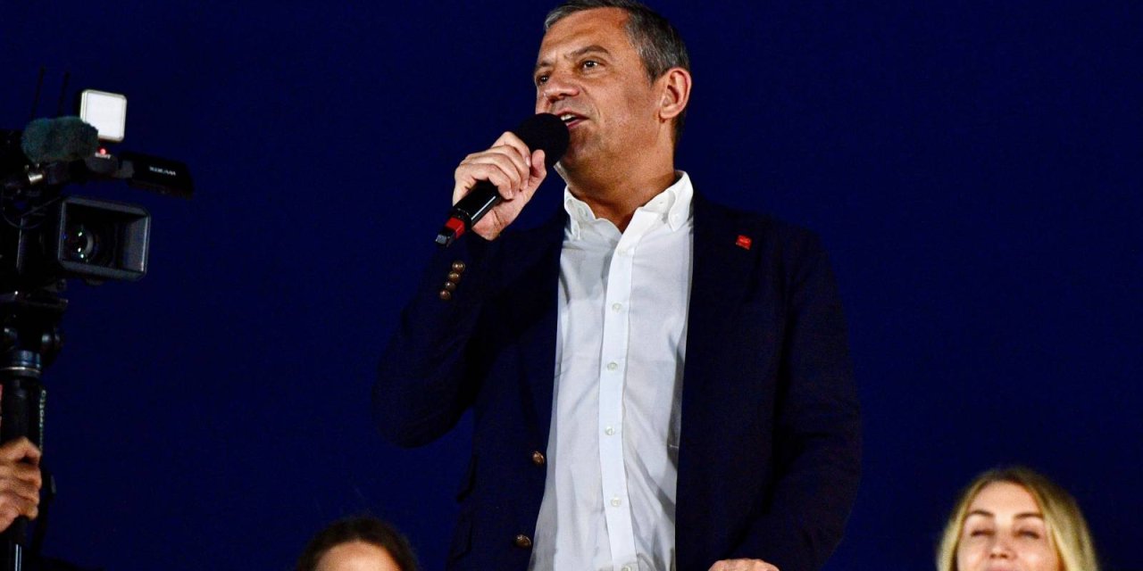 Özgür Özel o avukatın ismini verdi ve ilan etti: 'Bir çete, İBB davası borsası oluşturdu, elimizde kanıtlar var'