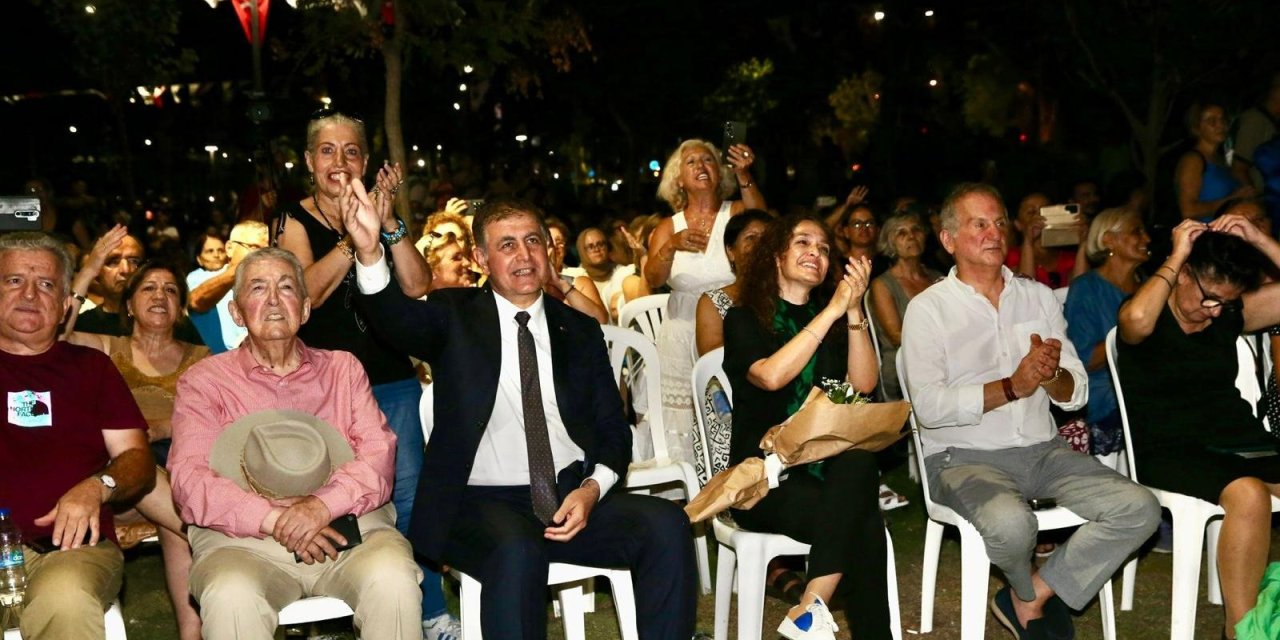 Başkan Tugay, Alaybey Mahalle Şenliği’ne katıldı