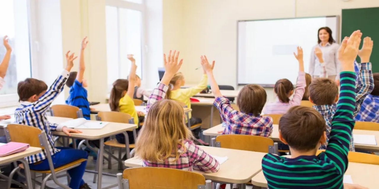 MEB İngilizce eğitiminde revizyona gitti! 'Anlıyorum ama konuşamıyorum' son bulacak!