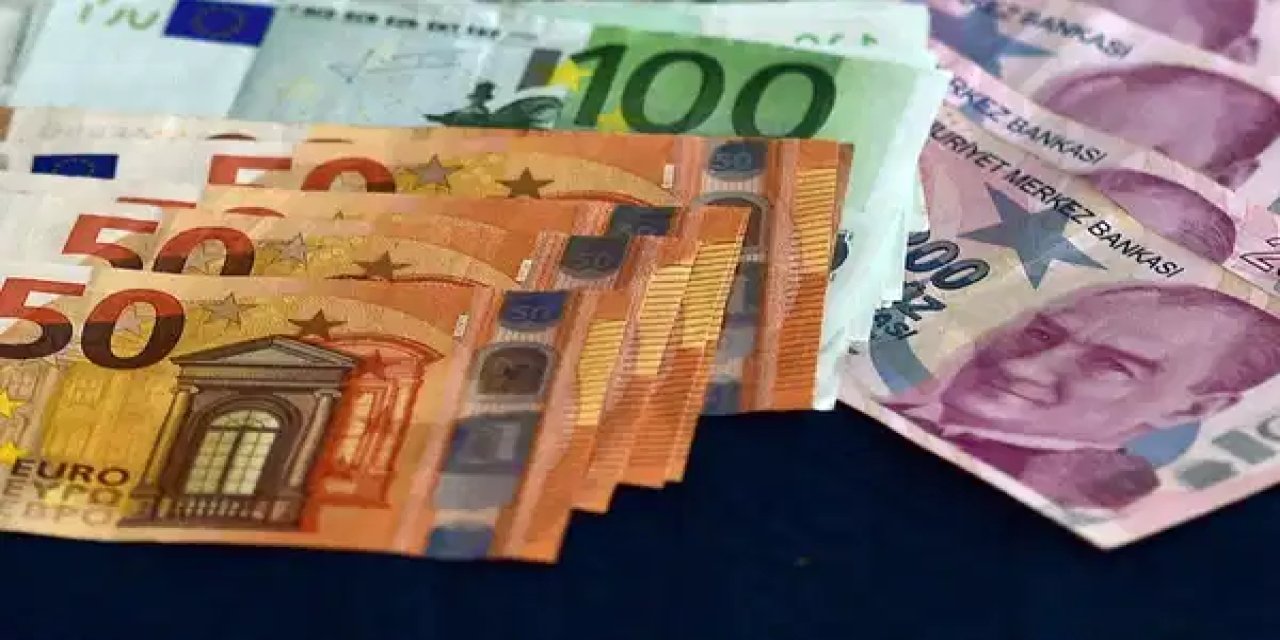 Türk Lirası'nda değer kaybı sürüyor: Euro rekor seviyeye dayandı!