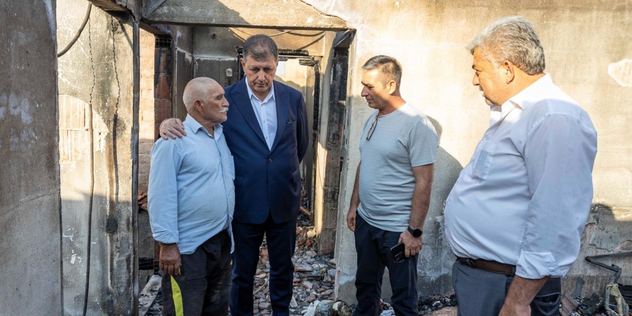 İzmir Büyükşehir’den evi yanan aileye yardım eli