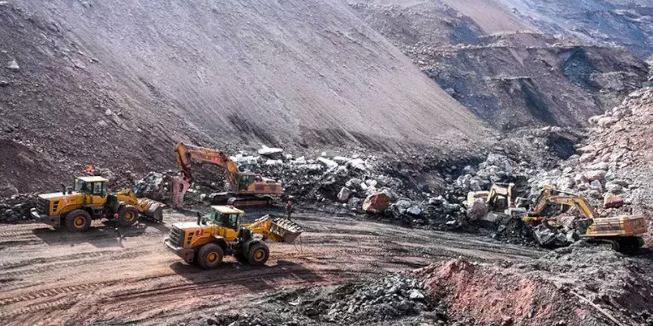 Husiler, İsrail'e füze saldırısı düzenledi