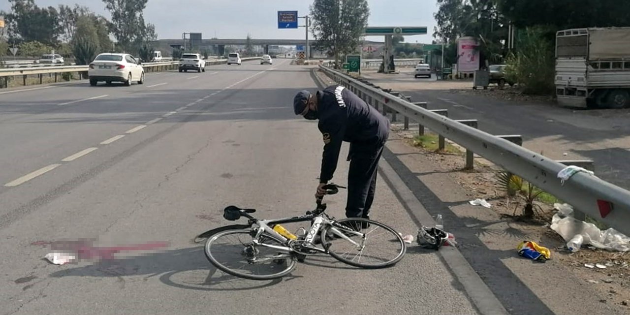 Antrenman yapan Çek bisikletli yayaya çarptı: 2 yaralı