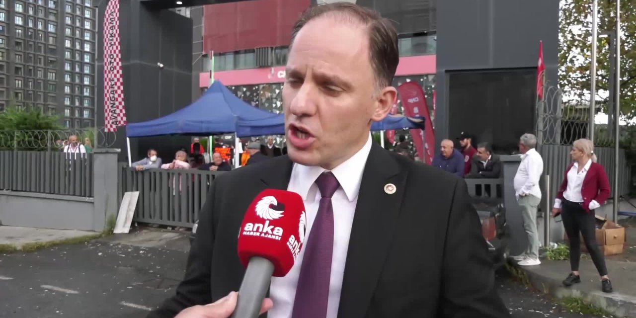 CHP İstanbul İl Başkanlığı polis ablukasında... Deniz Yavuzyılmaz: "Burada adeta bir sinir oyunu oynadılar"