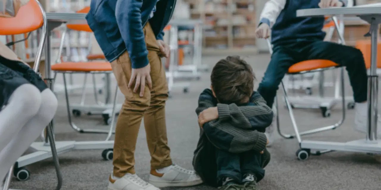 Uzman: 'Akran zorbalığı çocukları intihara sürükleyebilir'