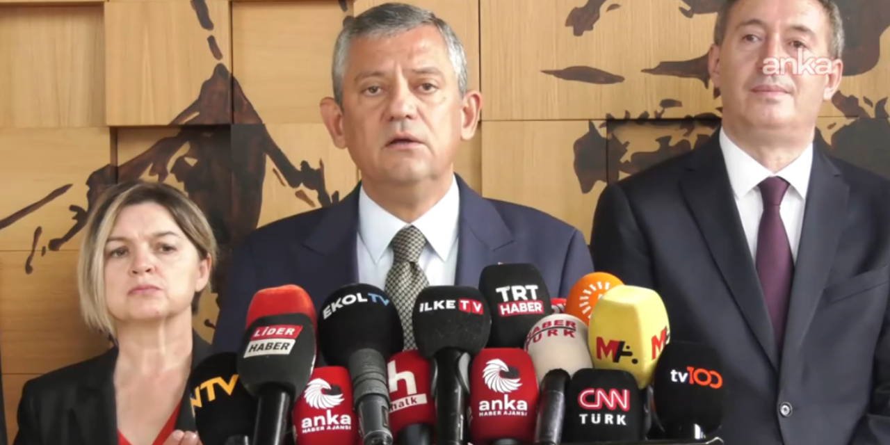 Özgür Özel, Sarıyer'deki Çalışma Ofisi'nde: DEM Parti ile görüştü